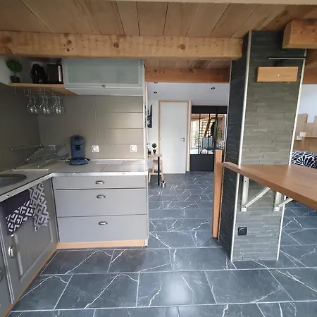 Alojamento de Acomodação e Pequeno-almoço Charles 3*